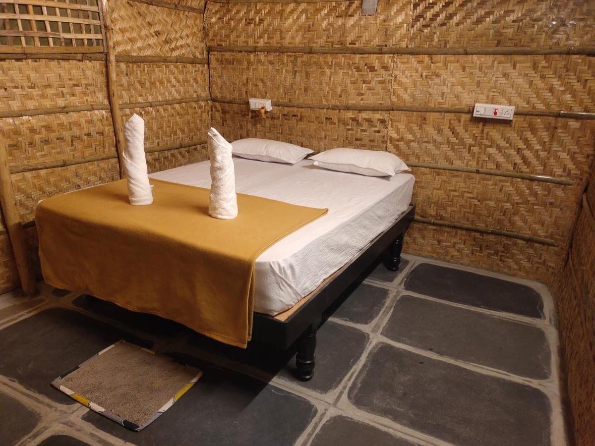 Waterfall Guesthouse Hampi Dış mekan fotoğraf