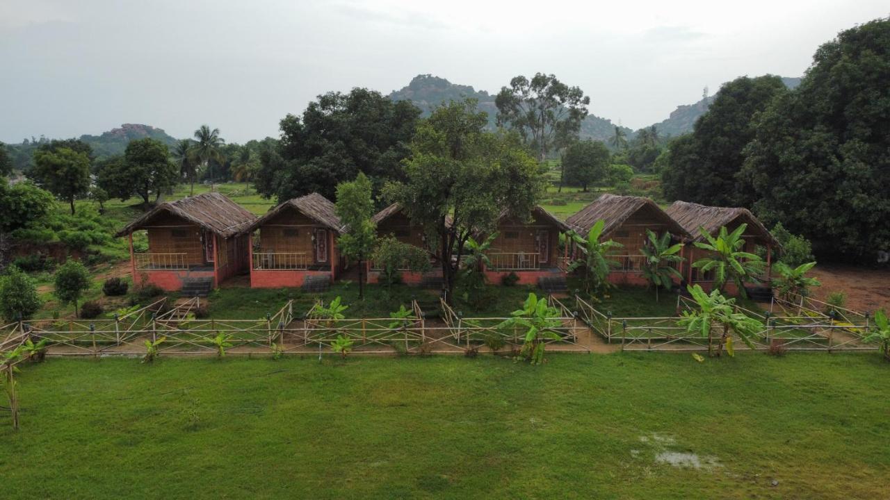 Waterfall Guesthouse Hampi Dış mekan fotoğraf
